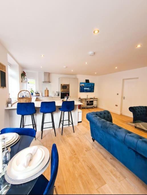 The Hideaway Luxury 5* 2 Bed Garden Apartment 스카버러 외부 사진