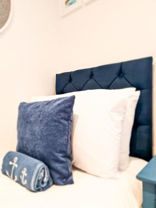 The Hideaway Luxury 5* 2 Bed Garden Apartment 스카버러 외부 사진